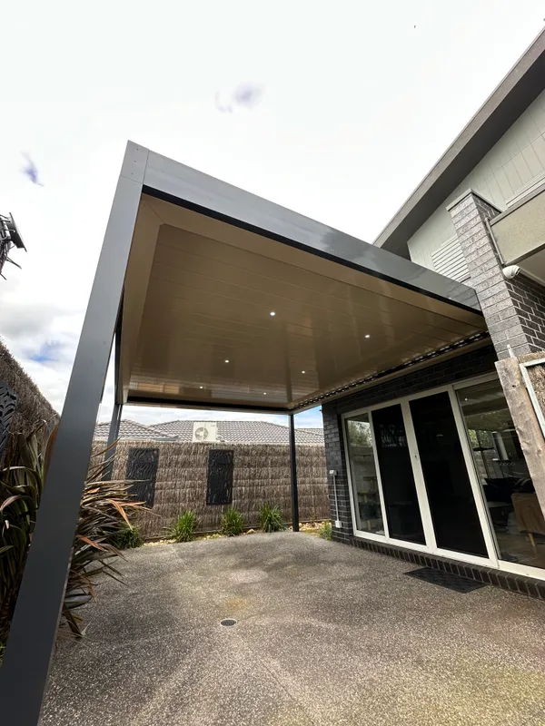 Stratco Allure Coastal Sunroof with Downlights